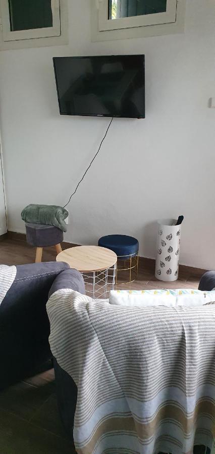 Meuble Chez Gilbert Lejlighed Le Tampon Eksteriør billede